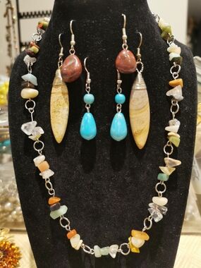 Handmade Genuine MultiStone Chip Necklace with 3 sets of stone Earrings